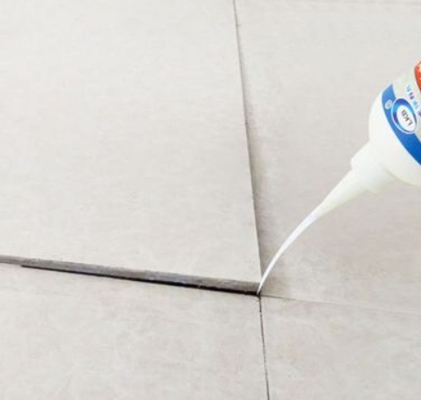 新县瓷砖空鼓维修公司分享卫生间瓷砖脱落的原因可能有以下几点